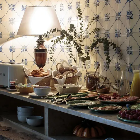 Bed & Breakfast Dear - Bordalo Palace Chiado 4*