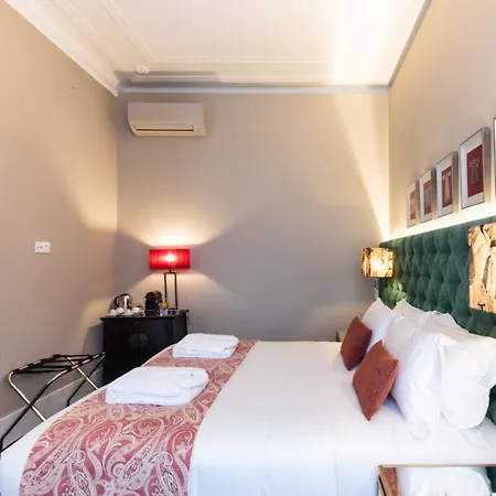 Bed & Breakfast Dear - Bordalo Palace Chiado Lisbona